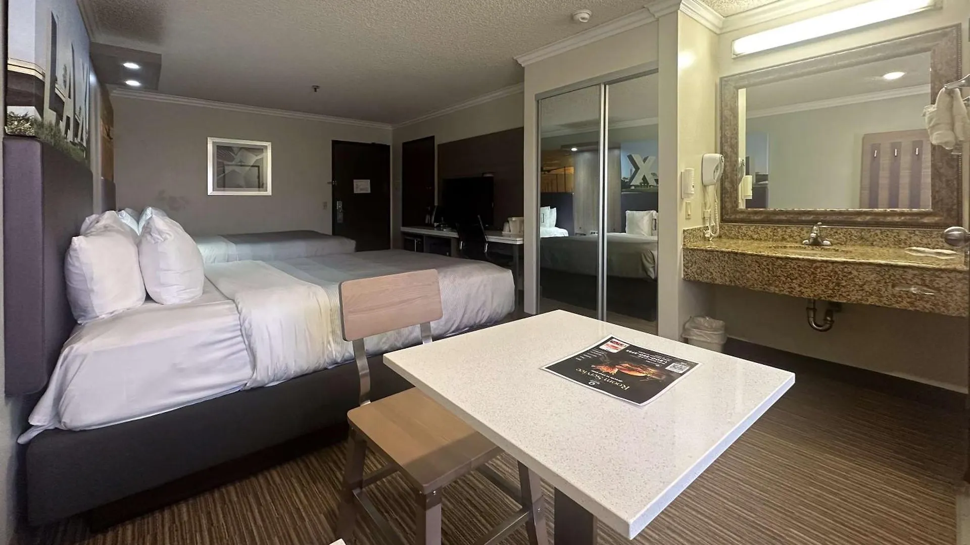 Quality Inn & Suites Los Angeles Airport - Lax Inglewood Hotel